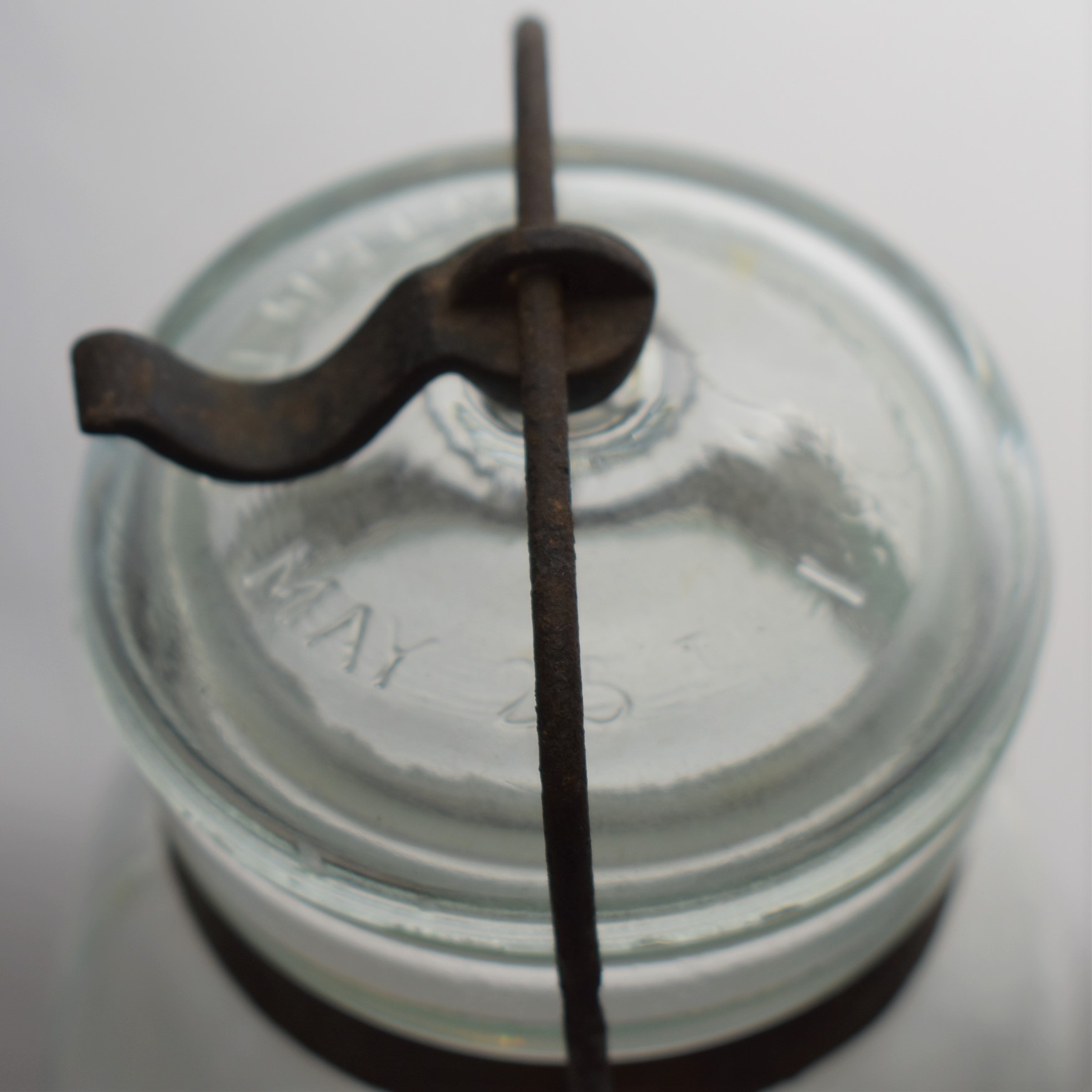 Lot 28 - Globe - CLEAR - Quart - Image 3