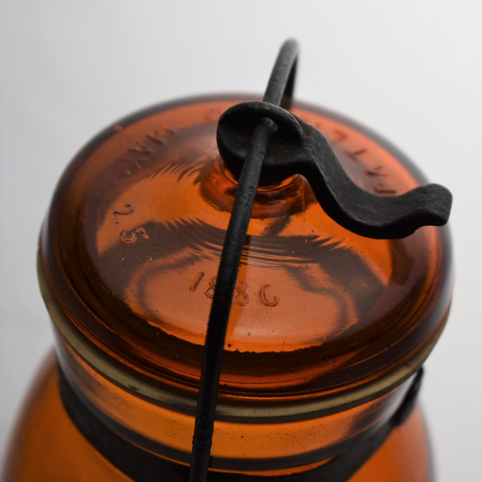 Lot 29- Globe - Yellow Orange Amber- Quart - Image 3