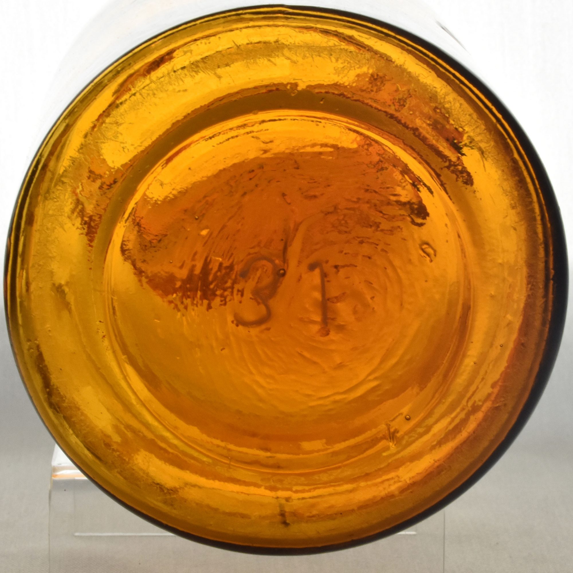Lot 40- SAFETY - Quart - Golden Amber Yellow - Image 8