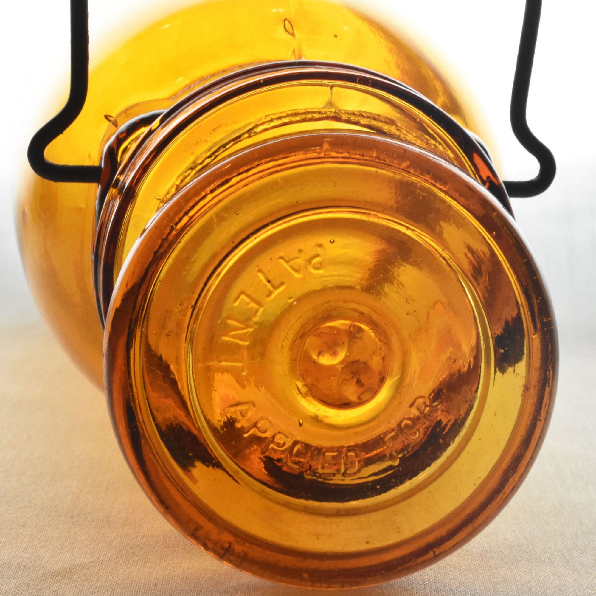 Lot 40- SAFETY - Quart - Golden Amber Yellow - Image 3