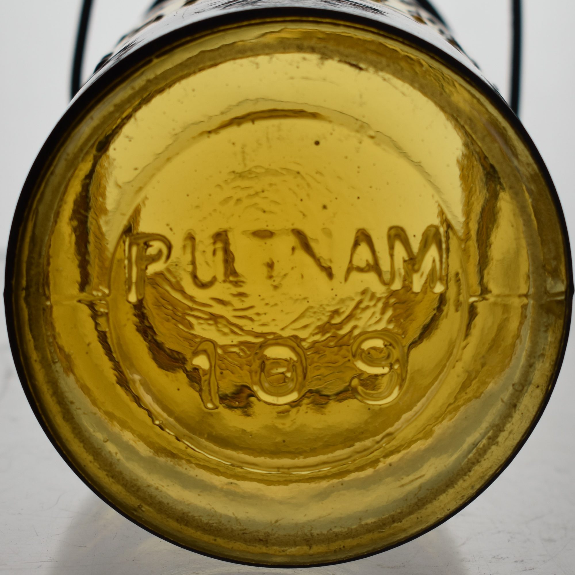 Lot 207 - Trade Mark Lightning - Pint (Golden Amber-Yellow) - Image 2